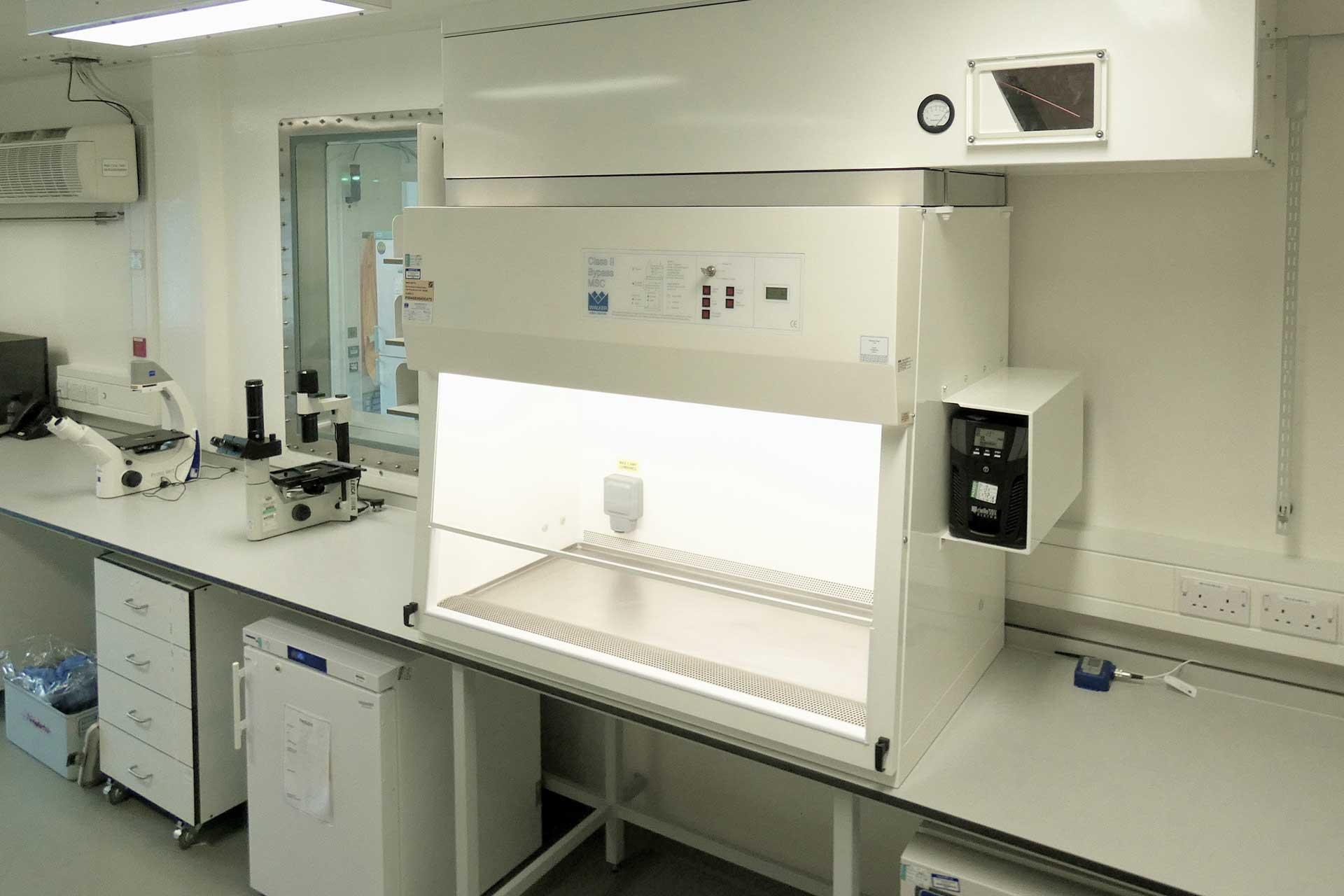 Biological Safety Cabinet - copyright The Pirbright Institute Biological Safety Cabinet - copyright The Pirbright Institute